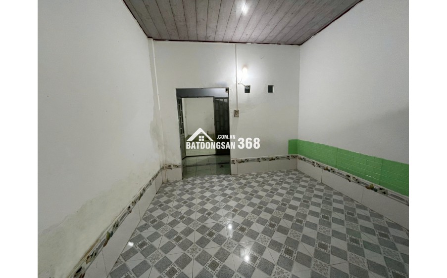 Phòng trọ giá rẻ 24m2, ngay trong khu dân cư Tân Phú Thạnh, gần Đại học Võ Trường Toản